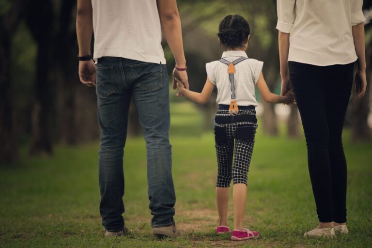 Divórcio e Guarda dos Filhos: como funciona e o que considerar | Sandra Vilela